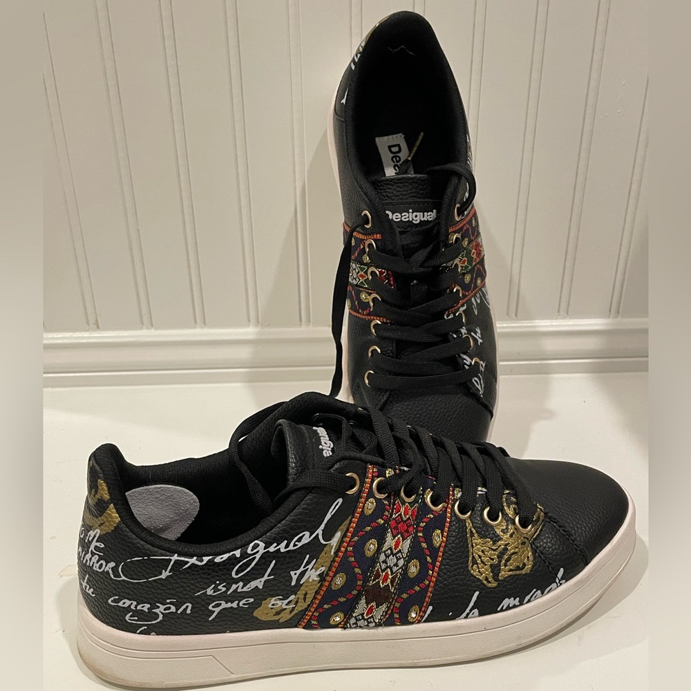 Desigual Women’s 7.5 Black Graphic Art Low Top Sneaker from Barcelona Worn Once